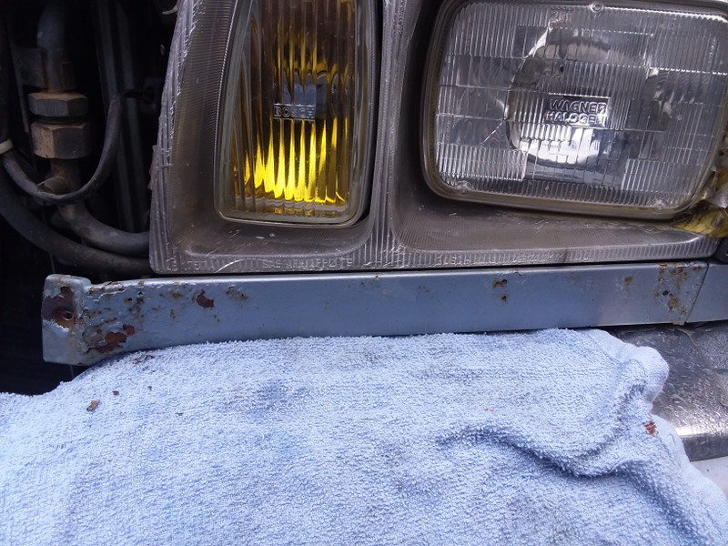 Note how the people who painted it sprayed over the rust